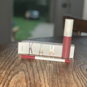 Kab lip liner and lip gloss- charming